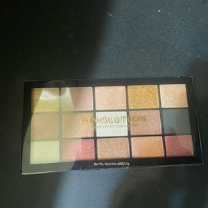 Revolution eyeshadow palette